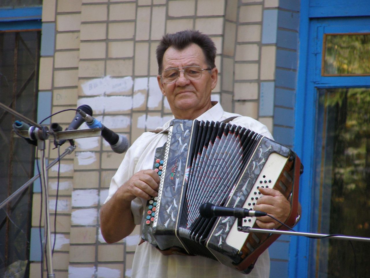 Грай, гармошко