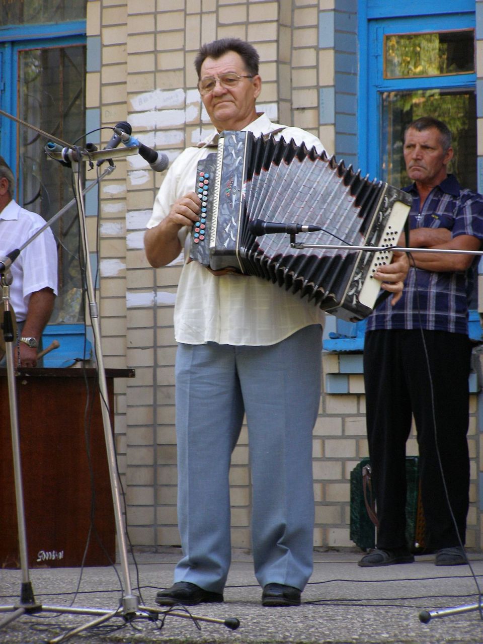 Грай, гармошко
