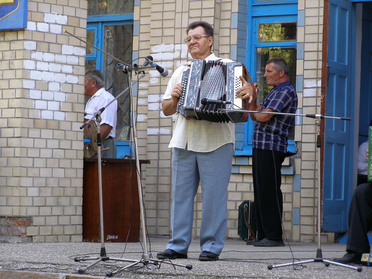 Грай, гармошко